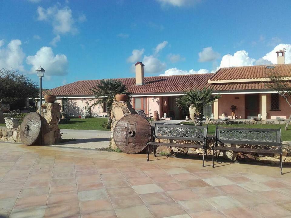 Agriturismo Sa Ruda Càbras Esterno foto